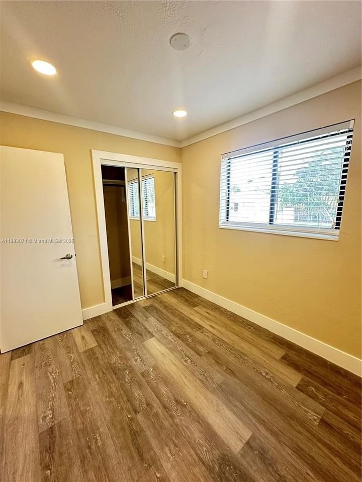 97 Nw 73rd Pl #1-2 - Photo 7 of 20