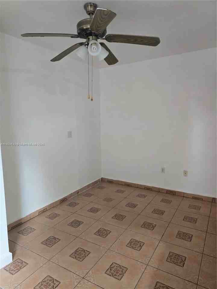 4716 Sw 1st St #A - Photo 4 of 5