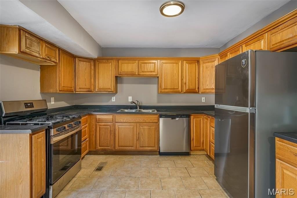 215 Midlothian Rd - Photo 2 of 11