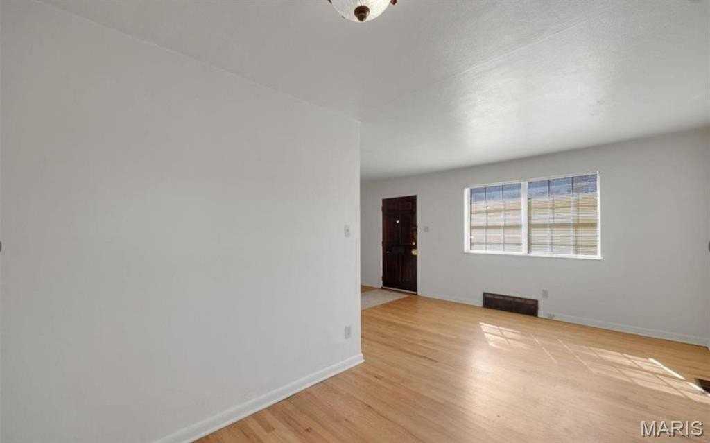1218 Iron St - Photo 7 of 20