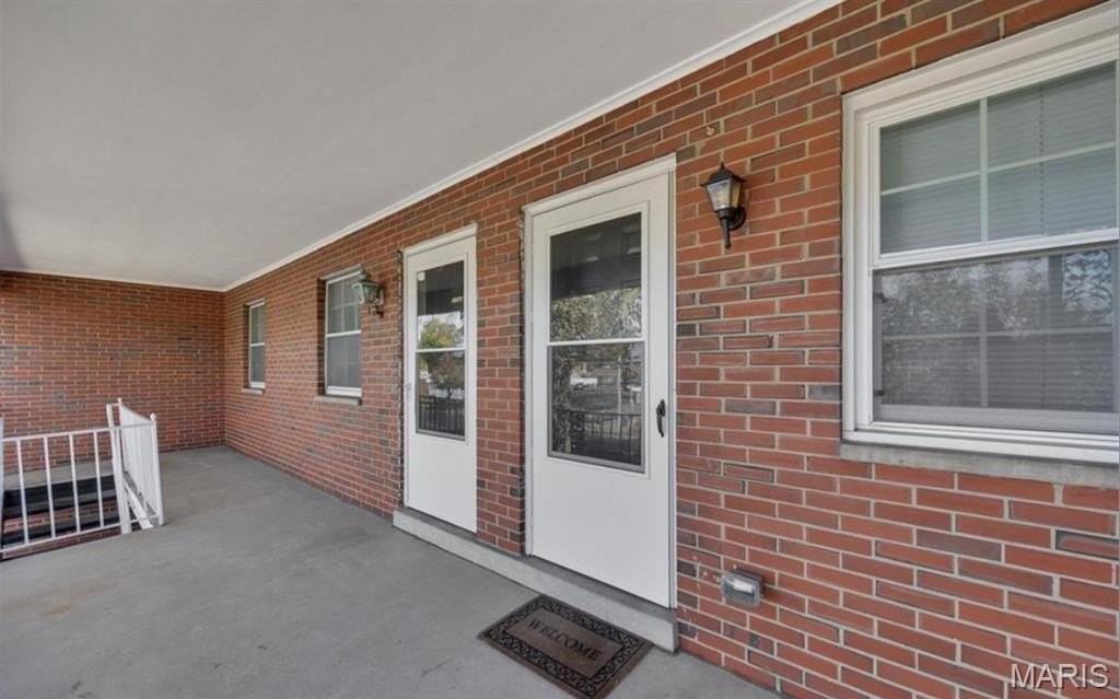 1220 Iron St - Photo 4 of 26