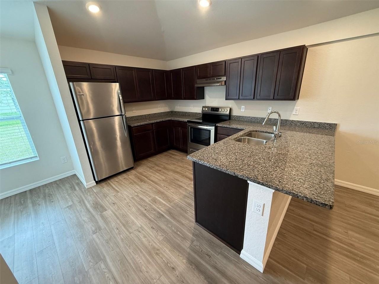 26528 Oran Way - Photo 6 of 17