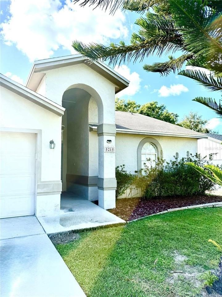 5215 Martinique Dr - Photo 4 of 30