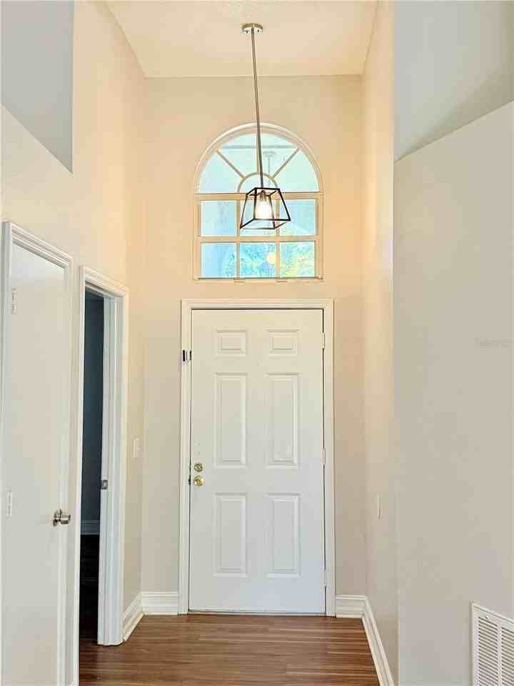 5215 Martinique Dr - Photo 5 of 30