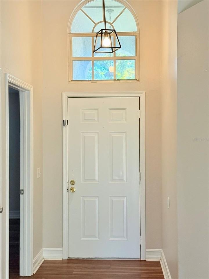 5215 Martinique Dr - Photo 6 of 30