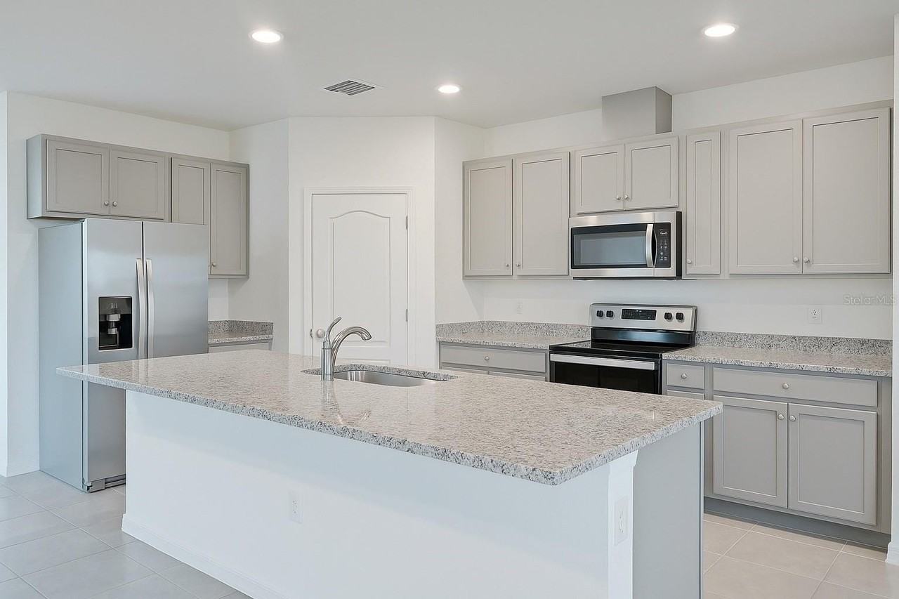 2655 Angel Falls Dr - Photo 6 of 15