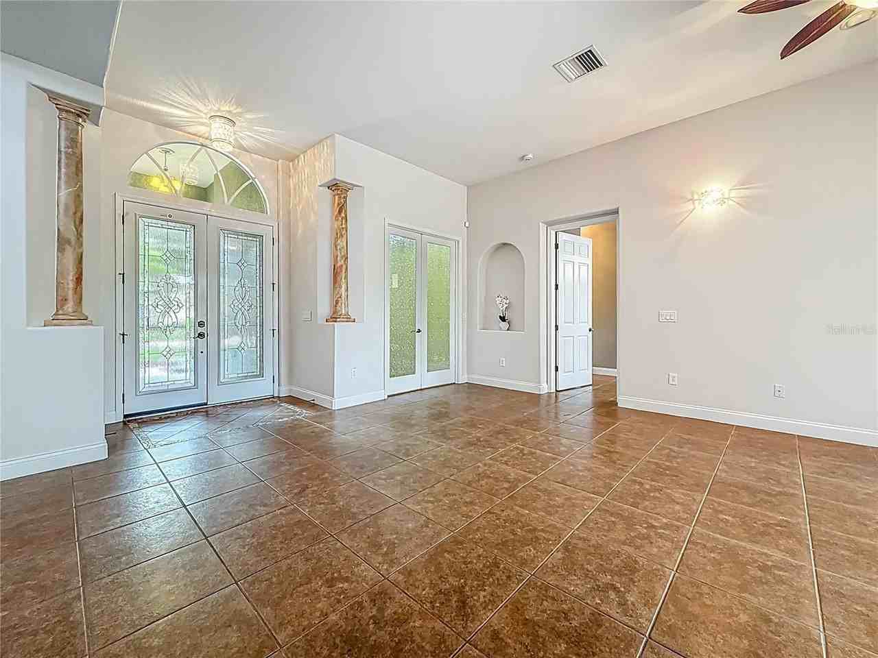 20626 Longleaf Pine Ave - Photo 4 of 50