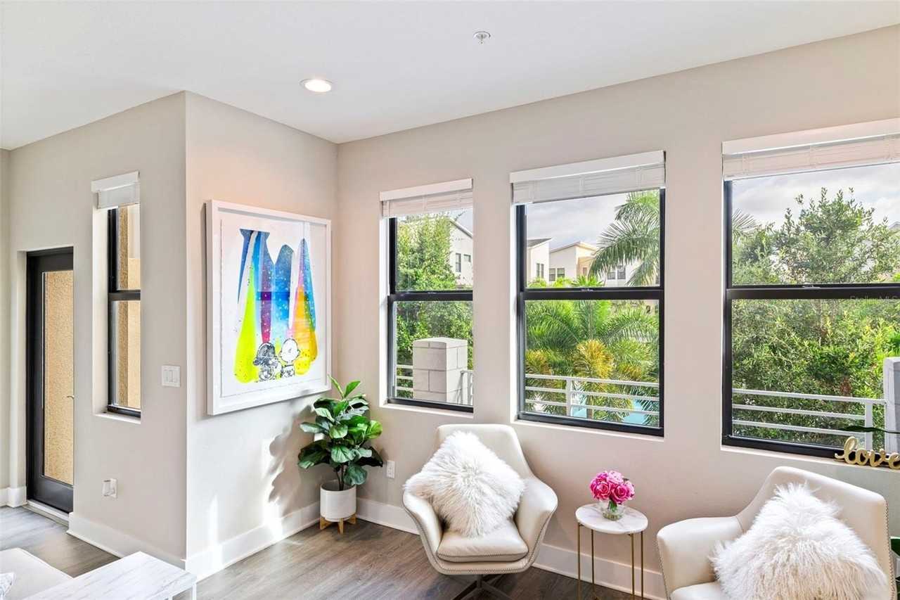 2540 12th Ter N - Photo 4 of 43