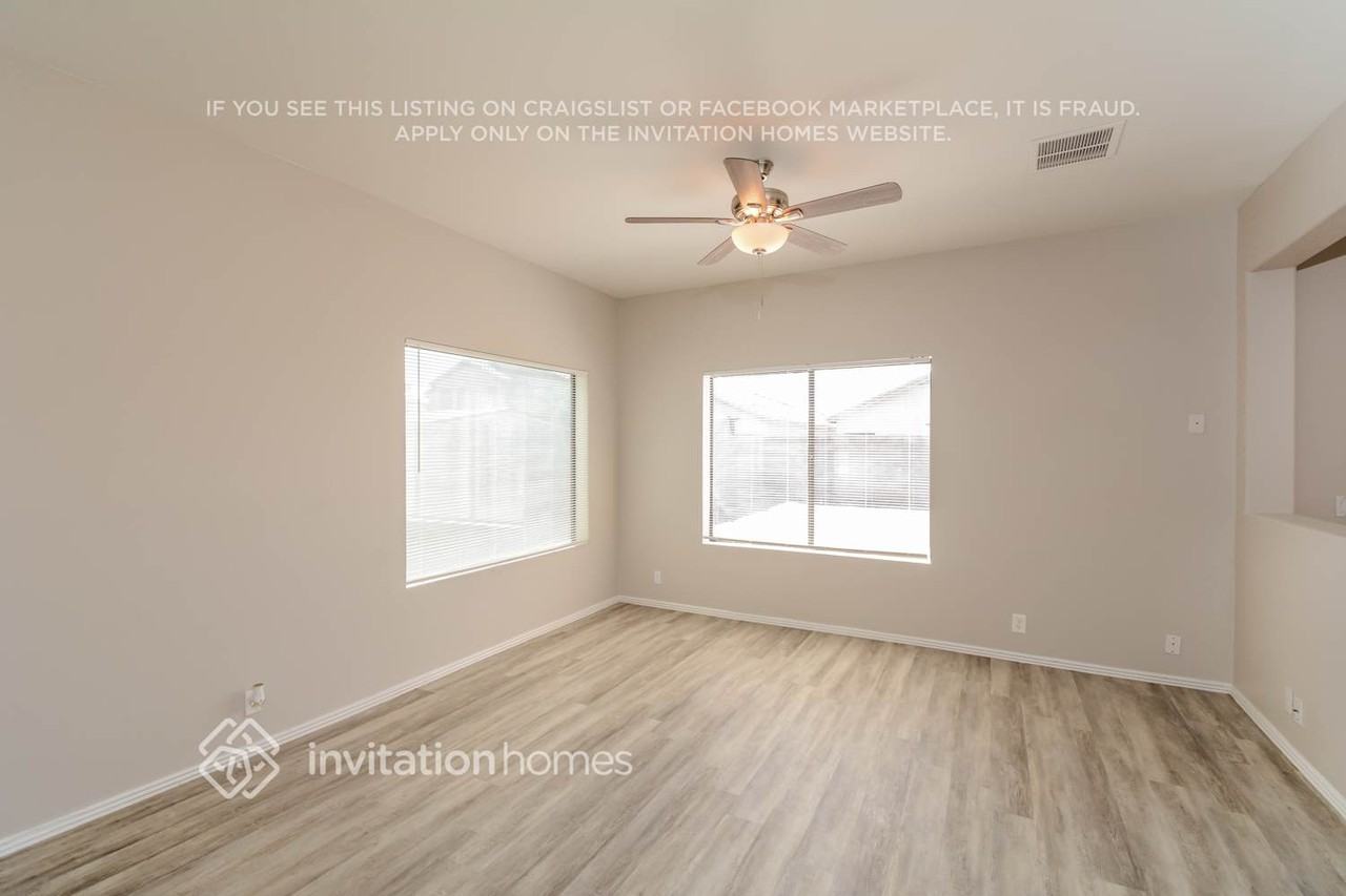 8793 W Laurel Ln - Photo 3 of 17