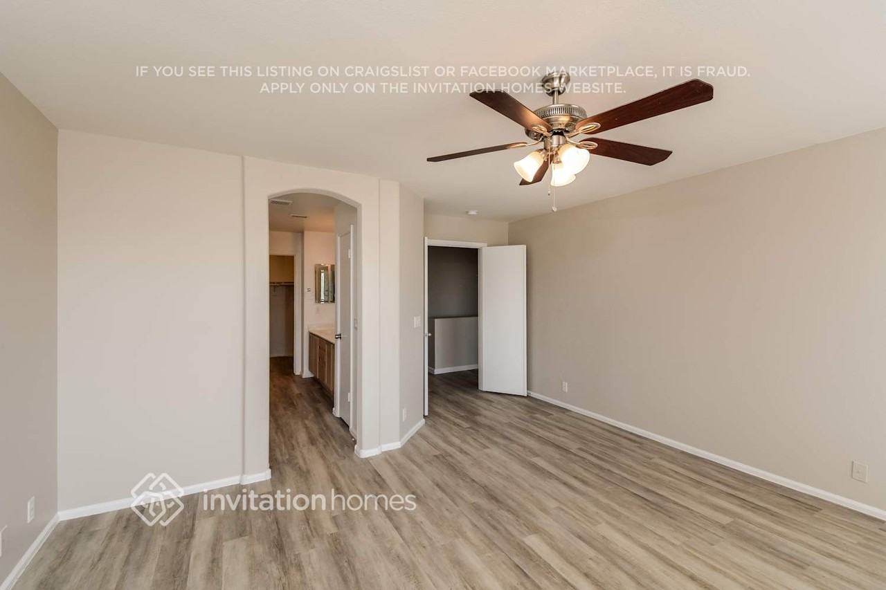 8793 W Laurel Ln - Photo 7 of 17