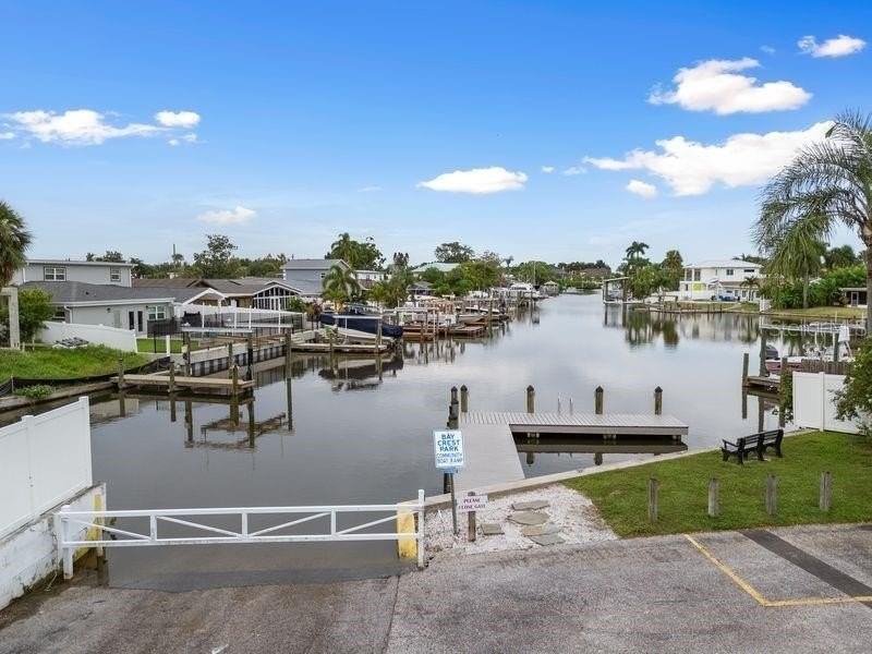 8405 Stillbrook Ave - Photo 3 of 36