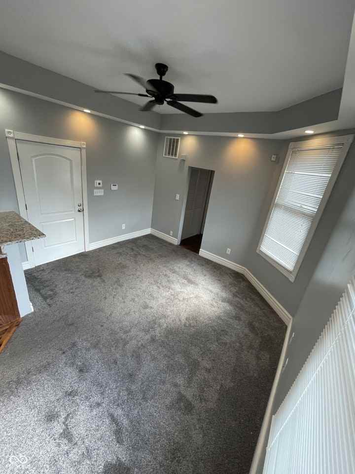 410 E 16th St #2 - Photo 3 of 16
