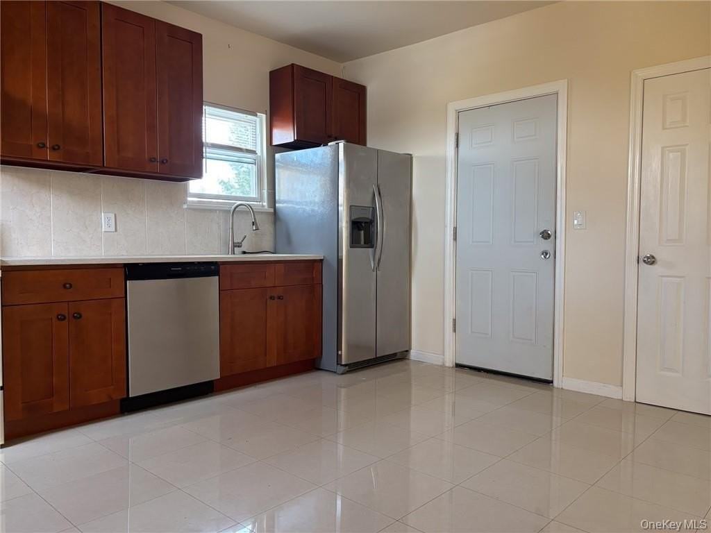 63 Orchard St #2N - Photo 3 of 19