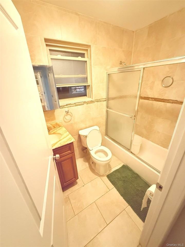 3234 106th St #2FL - Photo 7 of 8