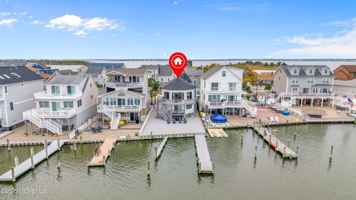 featured image of 28 Harborside Dr E