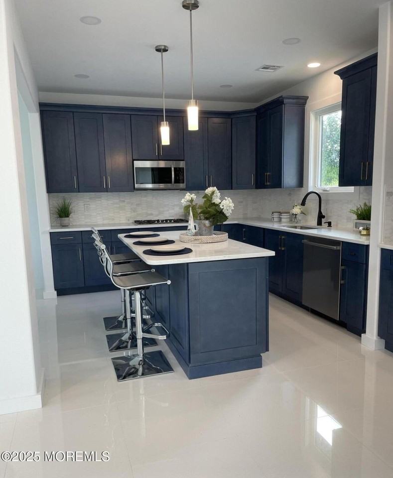 297 Lockwood Ave - Photo 2 of 11