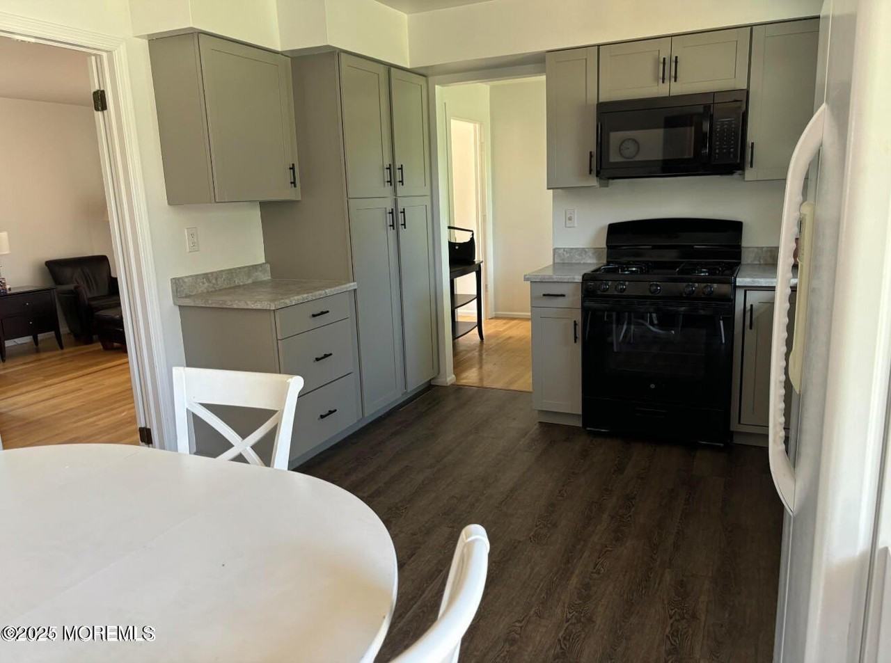 41 Heath Ave - Photo 6 of 16