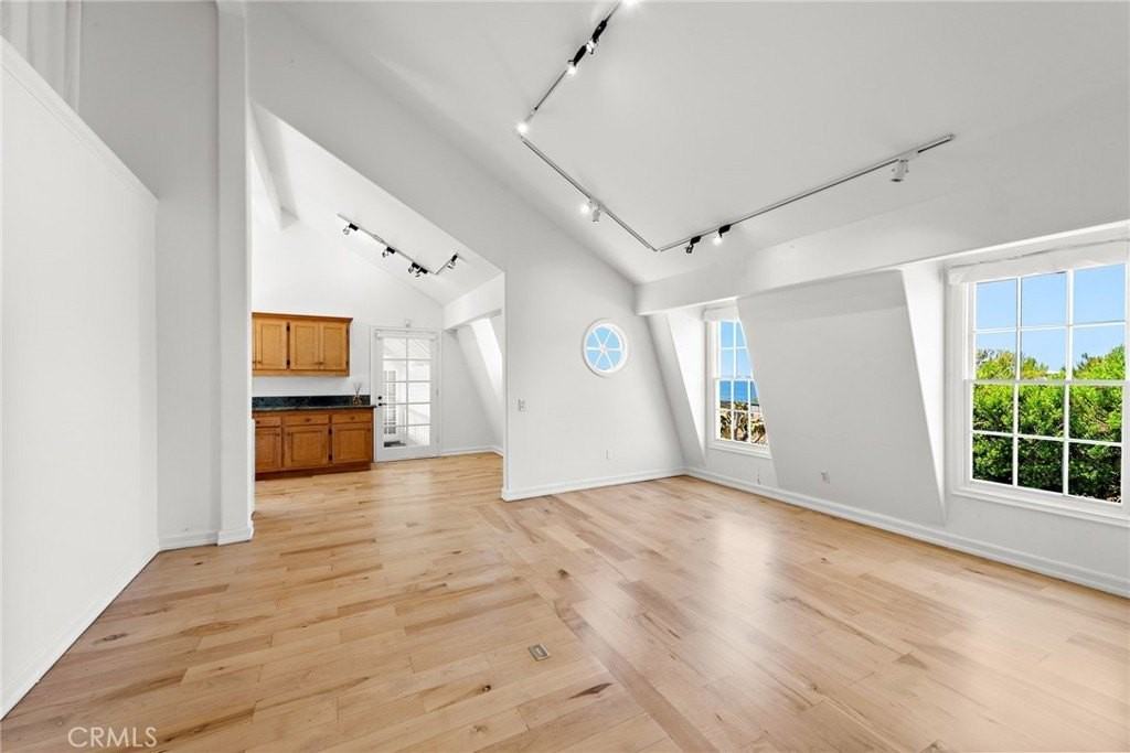 31672 Sea Bluff Ln - Photo 4 of 16