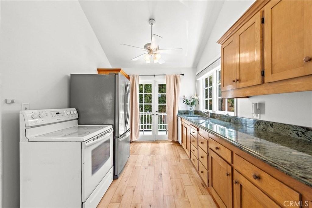 31672 Sea Bluff Ln - Photo 5 of 16