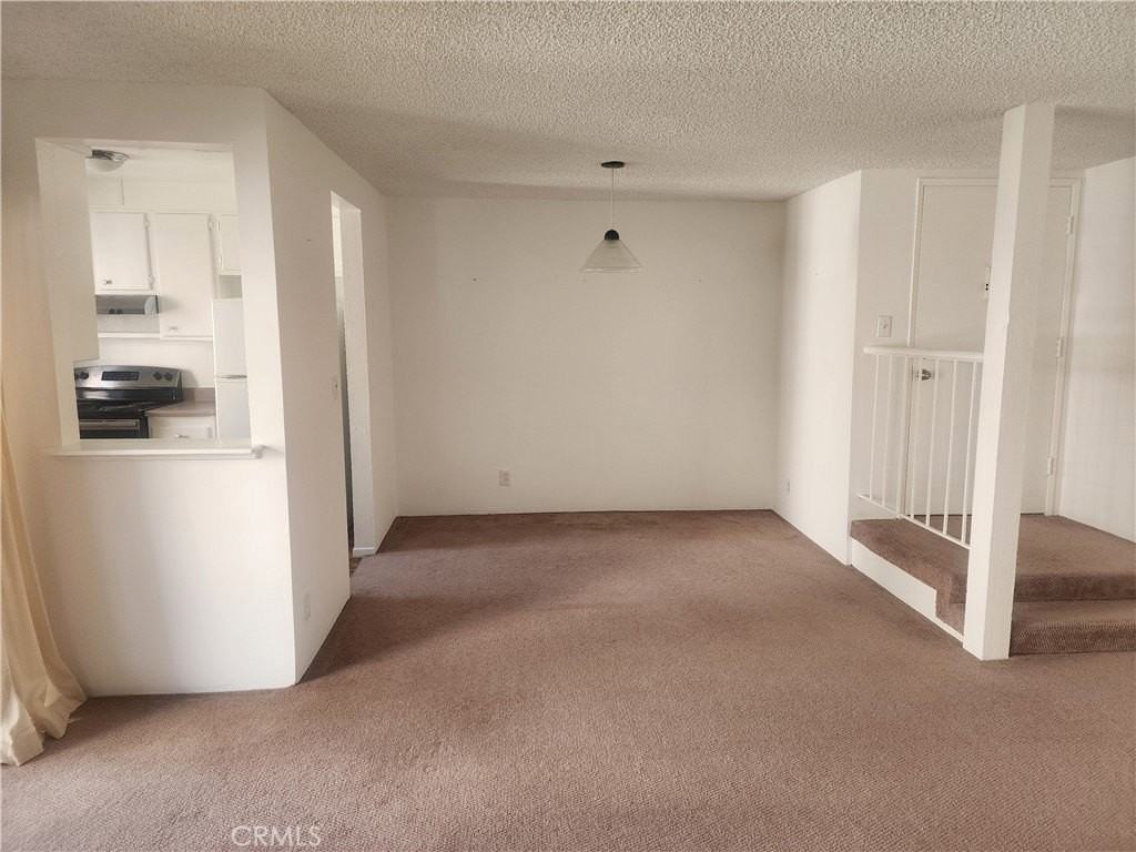 5202 Summertime Ln - Photo 4 of 15