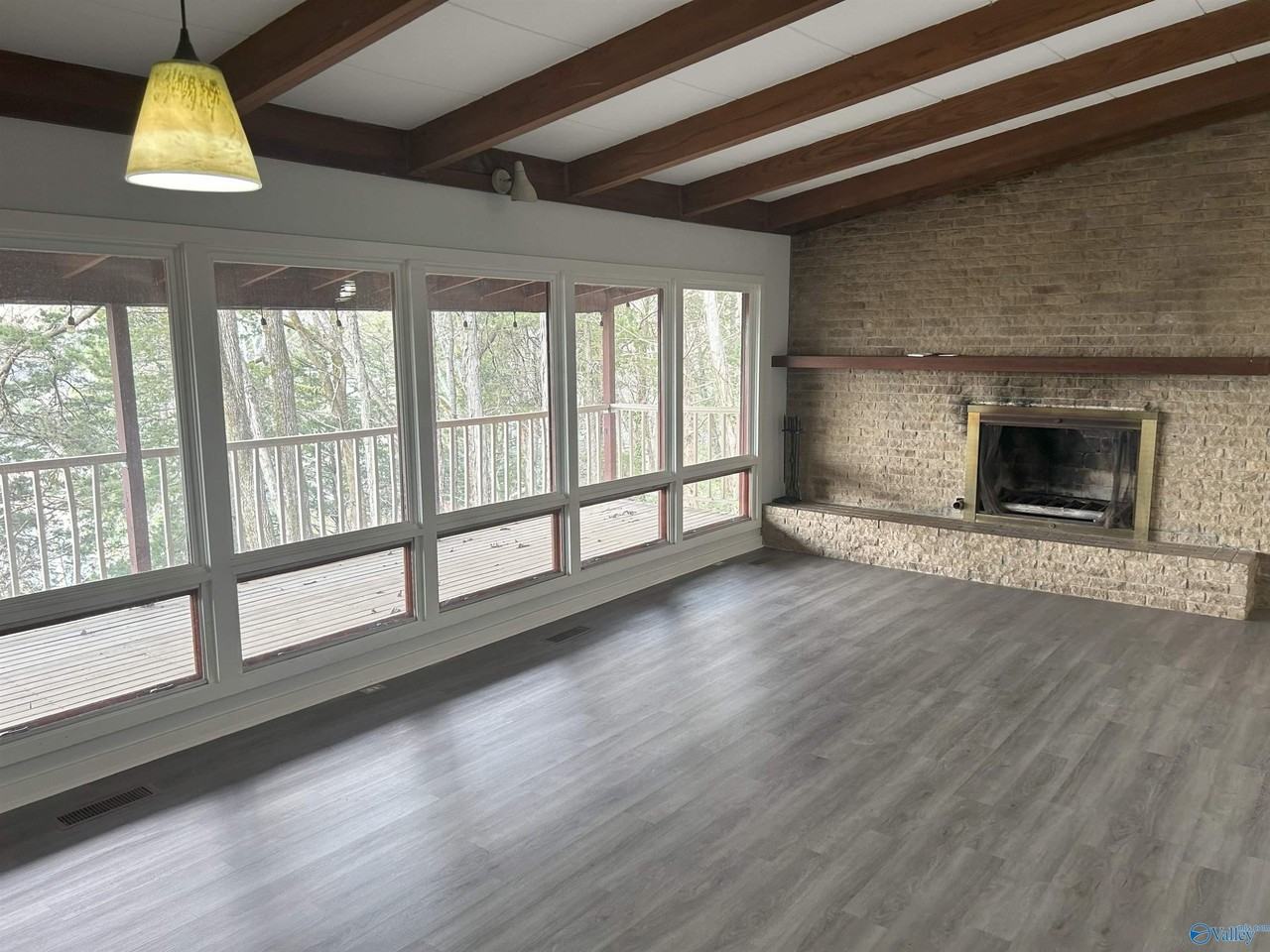 1701 Mountainbrook Dr Se - Photo 2 of 11