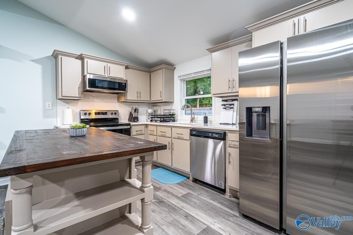 7707 Bailey Cove Rd Se - Photo 3 of 19