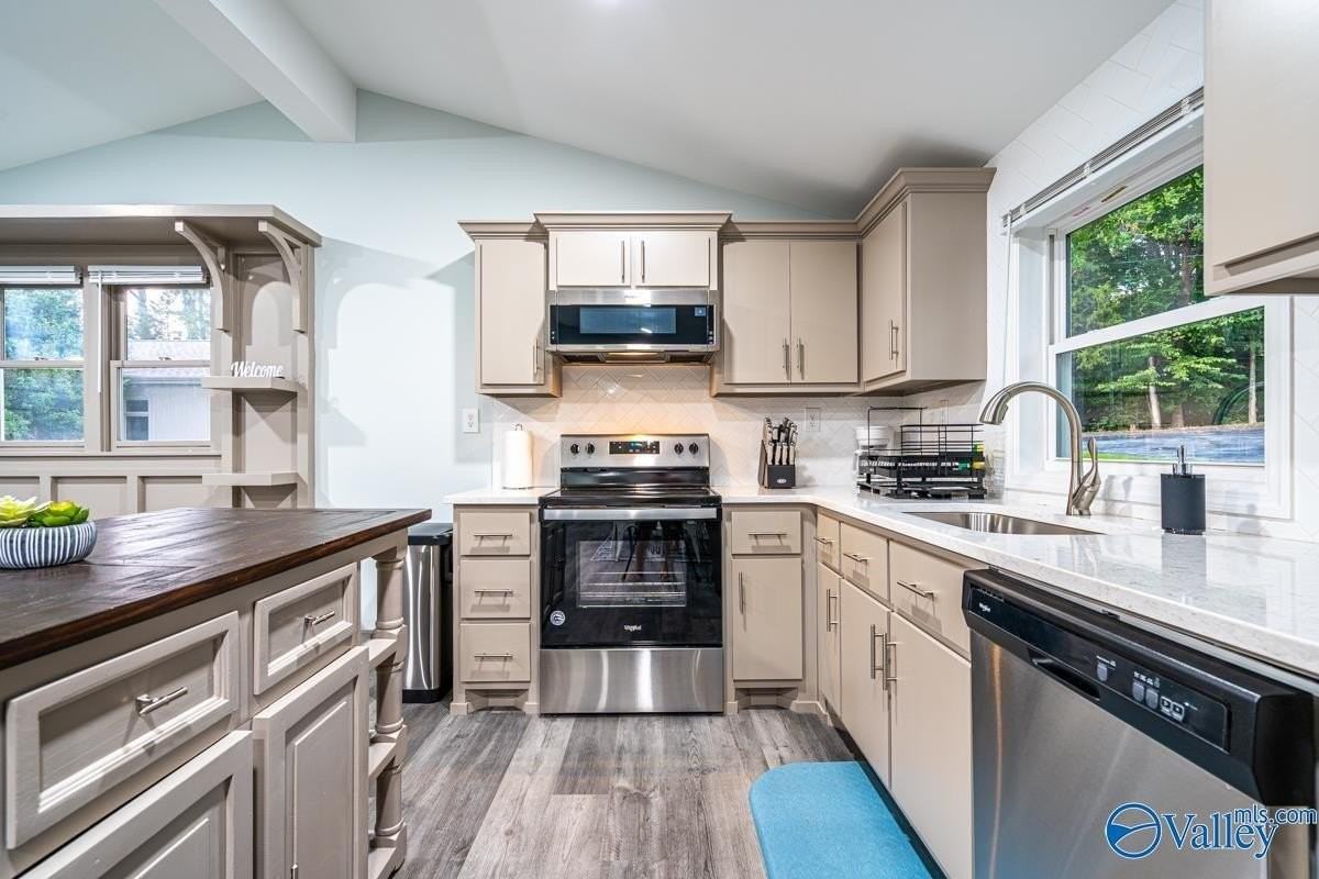 7707 Bailey Cove Rd Se - Photo 4 of 19