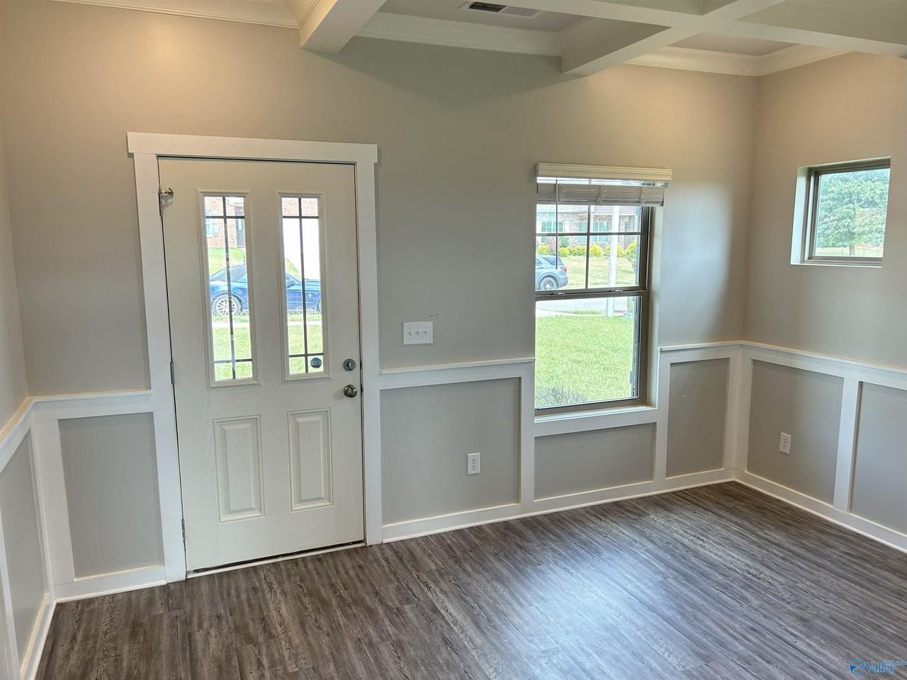 26106 Valley Ridge Rd - Photo 2 of 11