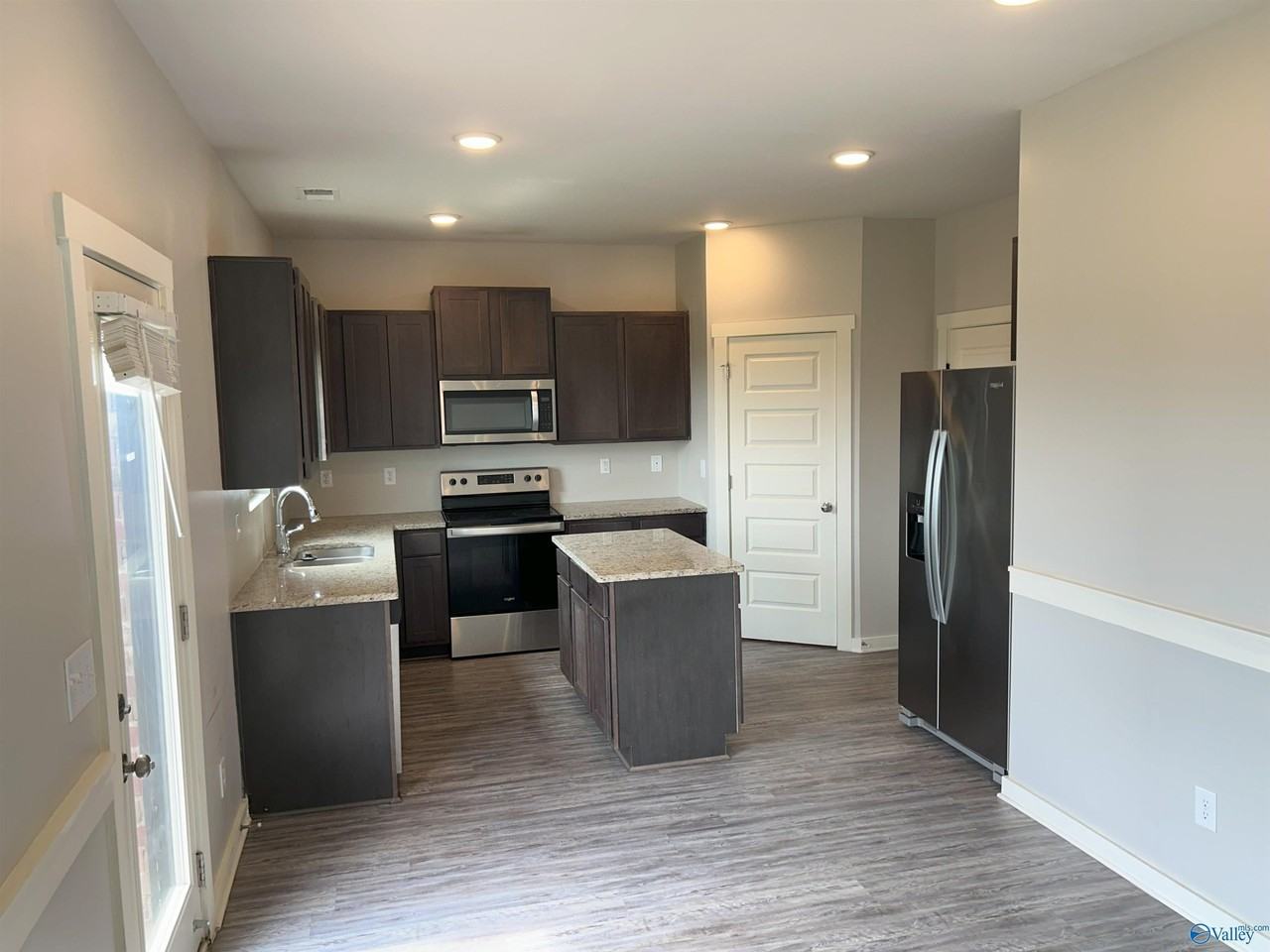 26106 Valley Ridge Rd - Photo 3 of 11