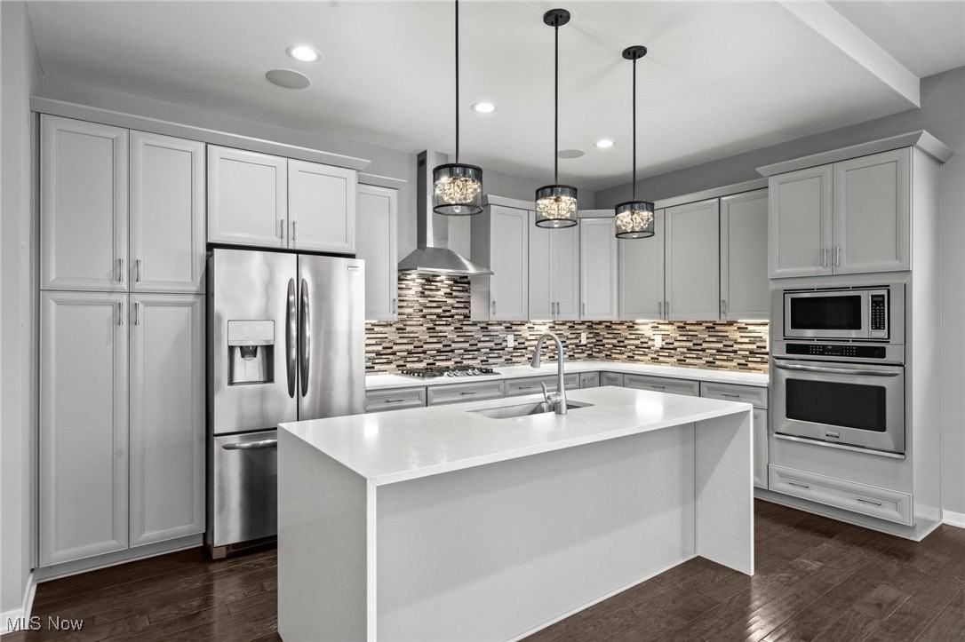 704 University Ct - Photo 7 of 32