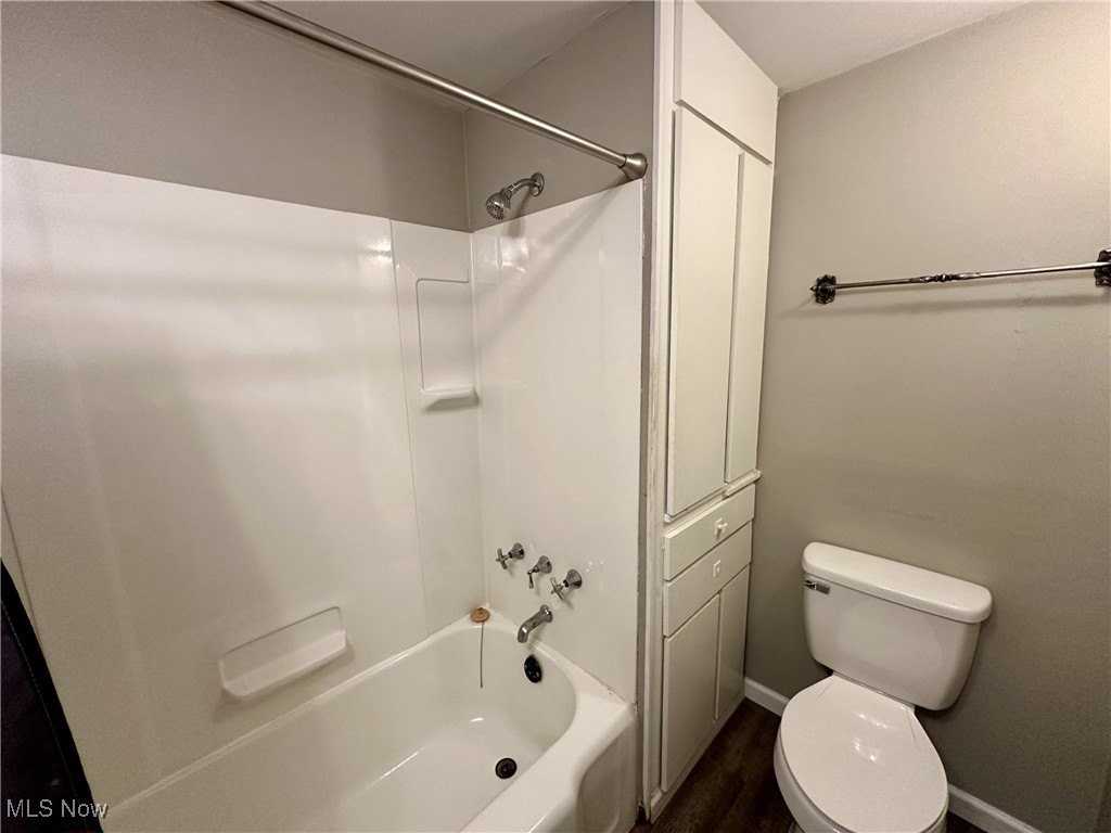 132 Beck Ave Unit 5 #5 - Photo 5 of 6