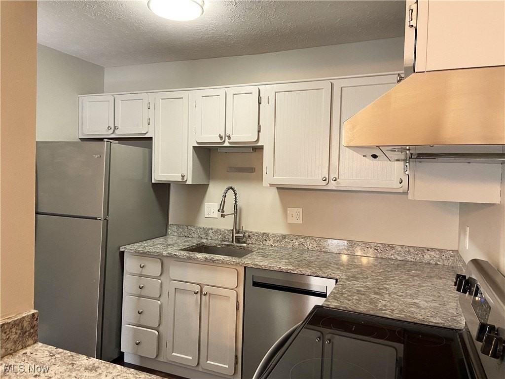 1480 Cedarwood Dr #21D - Photo 4 of 25