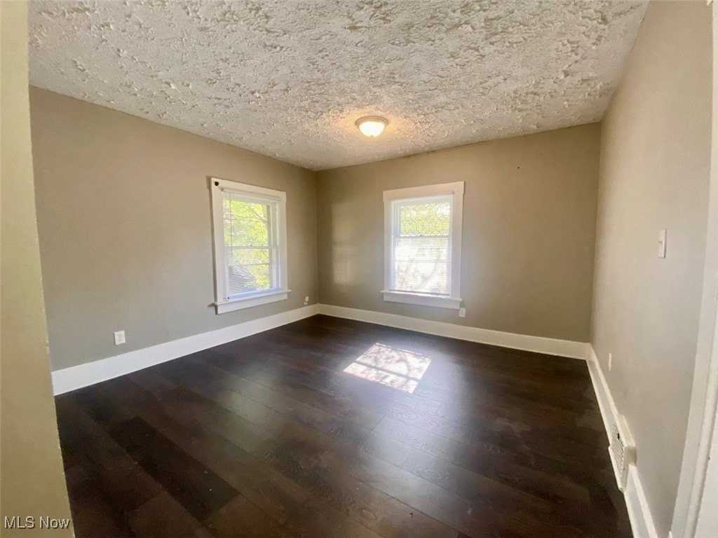 999 W Exchange St Unit 2 #2 - Photo 6 of 8