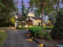 featured image of 172 Truman Dr