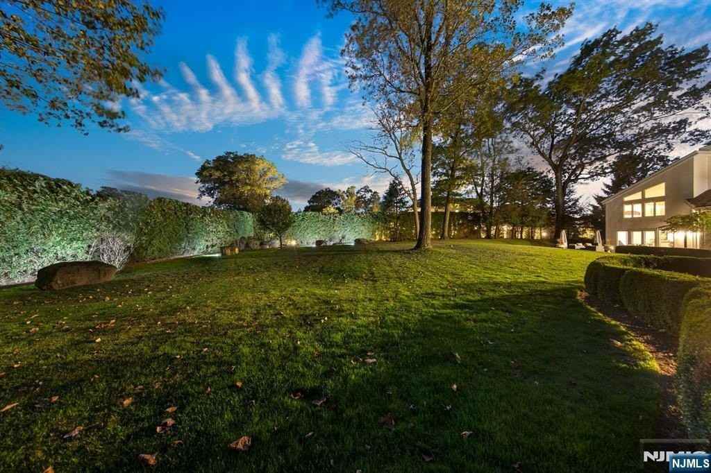 172 Truman Dr - Photo 3 of 49