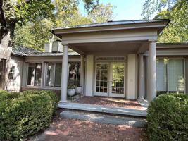 featured image of 81 Front St #6