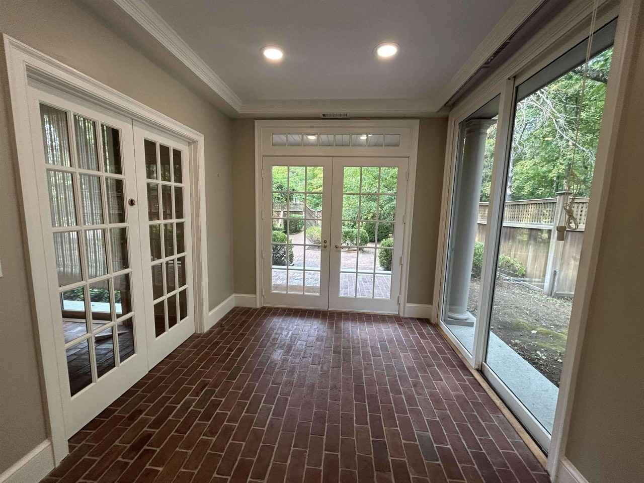 81 Front St #6 - Photo 2 of 19