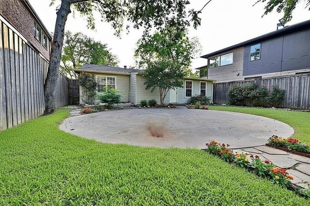 8502 Ridgelea Street - Photo 7 of 37