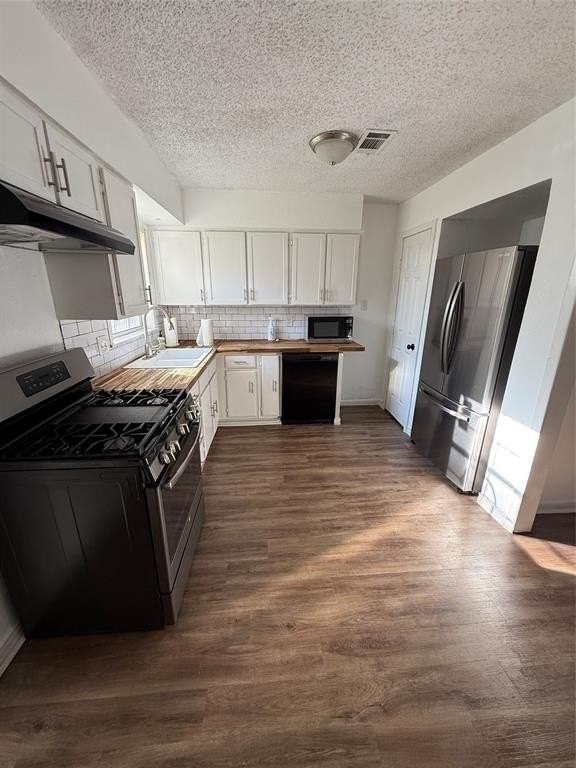 704 Nash St - Photo 7 of 15