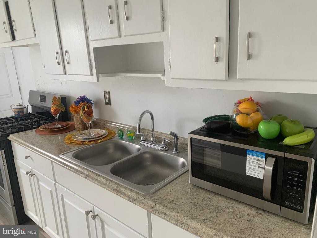 124 Grant St - Photo 5 of 12