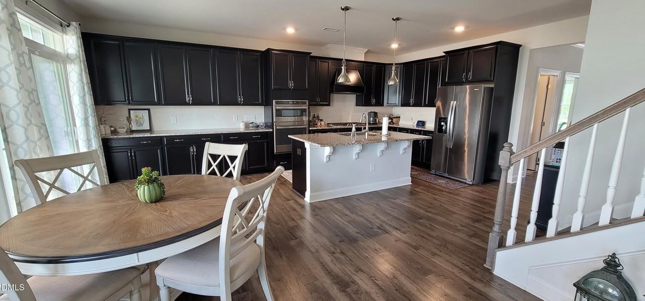 202 Otis Way - Photo 5 of 28