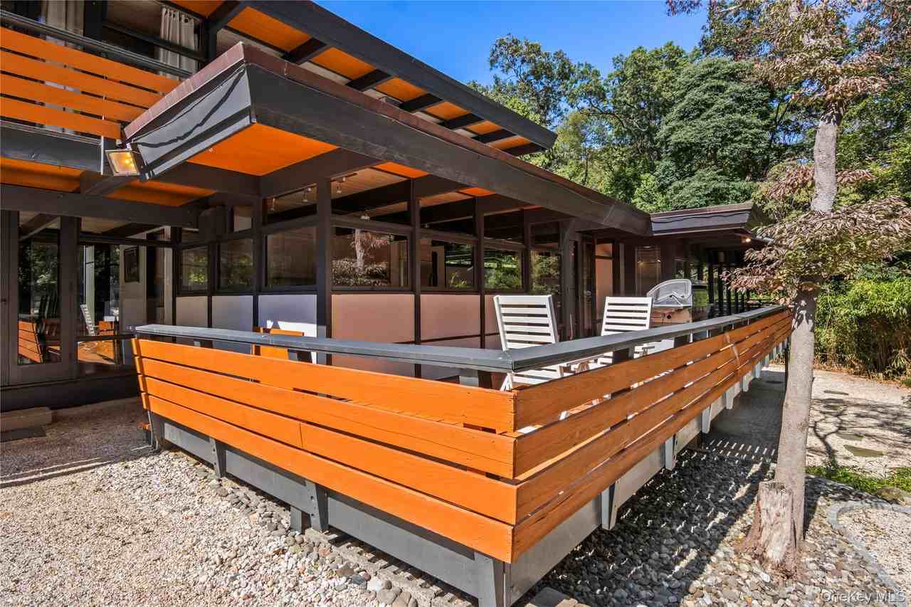 8 Dolphins Rise - Photo 2 of 26