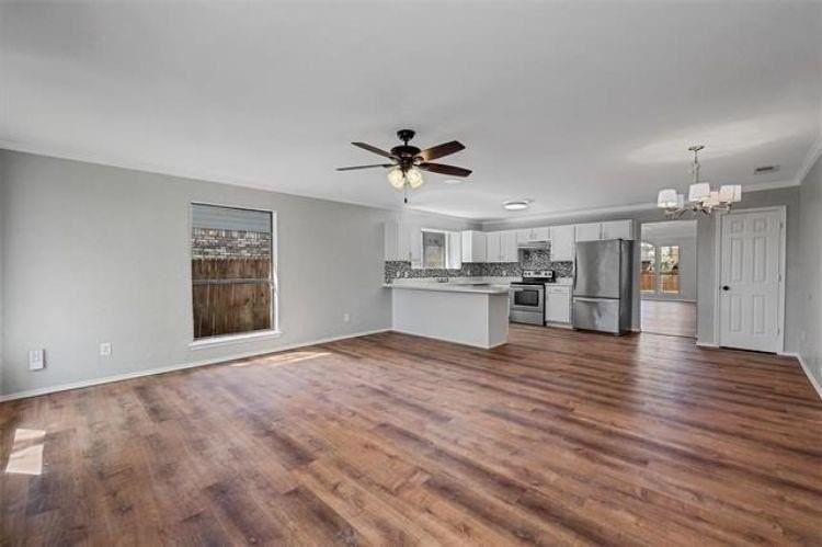 4828 Ashton Ave - Photo 5 of 23