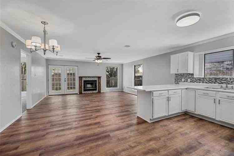 4828 Ashton Ave - Photo 6 of 23