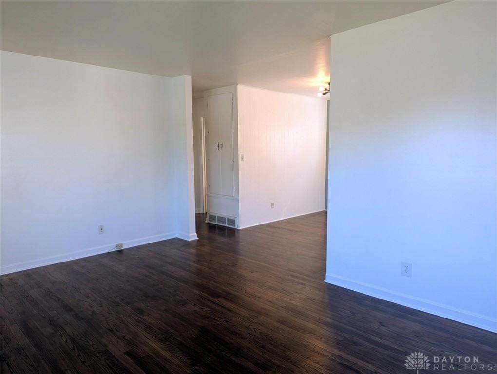 7101 Dunn Rd - Photo 2 of 26