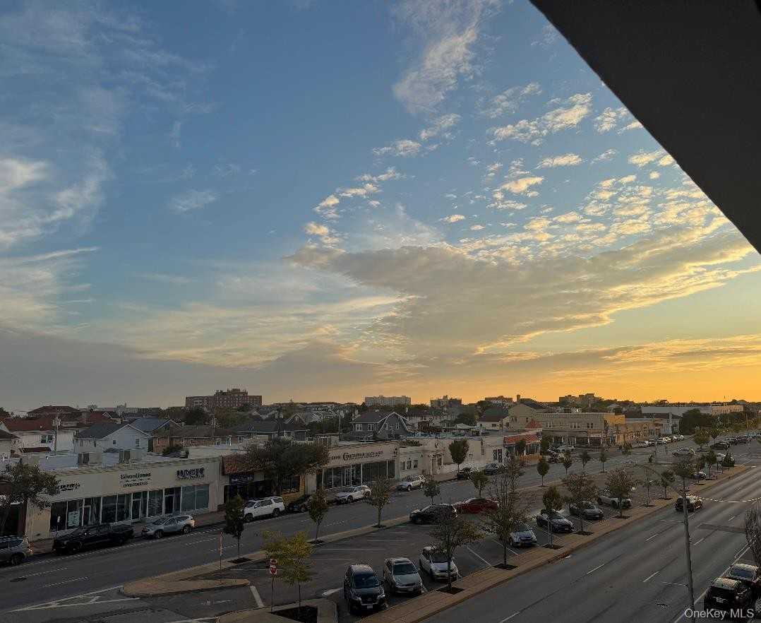 235 W Park Ave ##308 - Photo 4 of 39