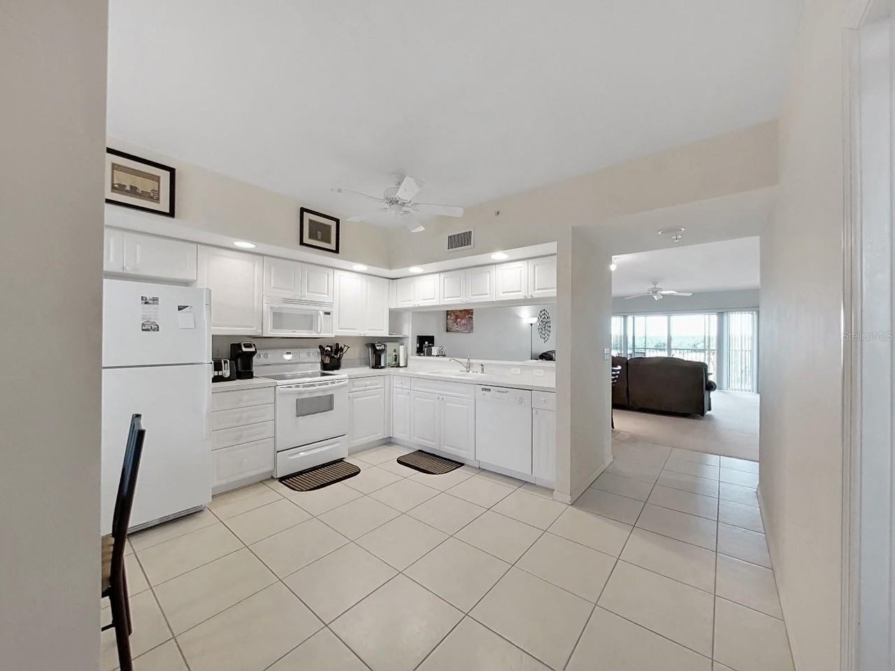 1200 Country Club Dr - Photo 5 of 25