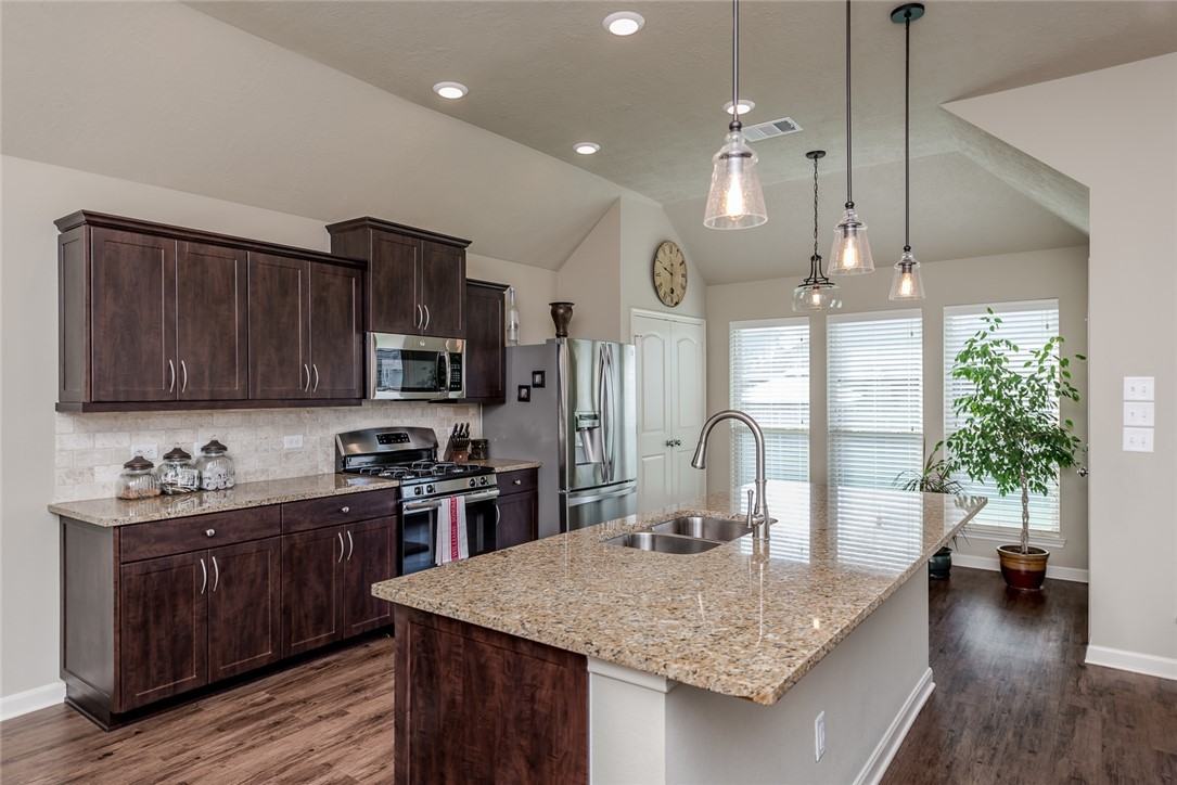 4145 Shallow Creek Loop - Photo 4 of 12