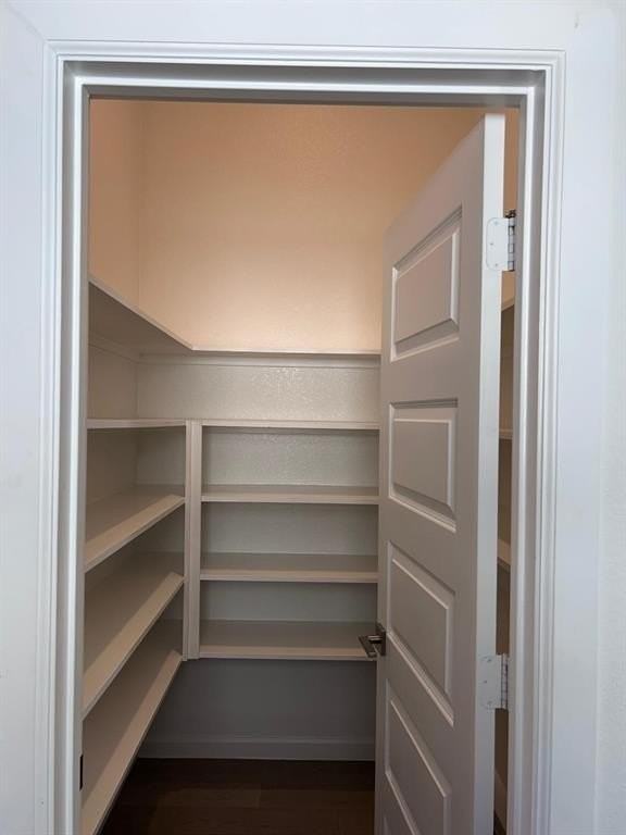 2904 Middleton Dr - Photo 7 of 20