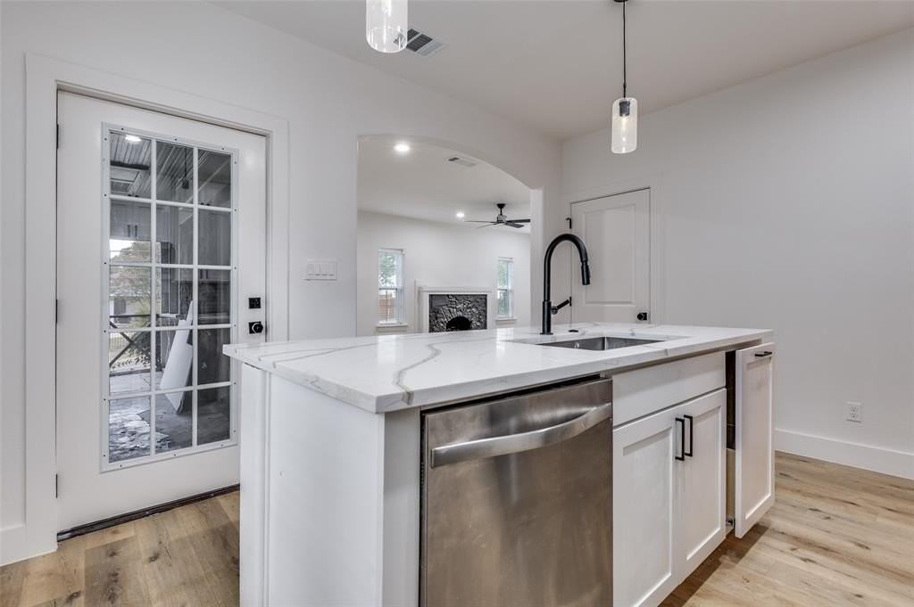 1724 Stella Ave - Photo 6 of 11